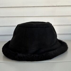 Surell Black Shearling Bucket Hat
